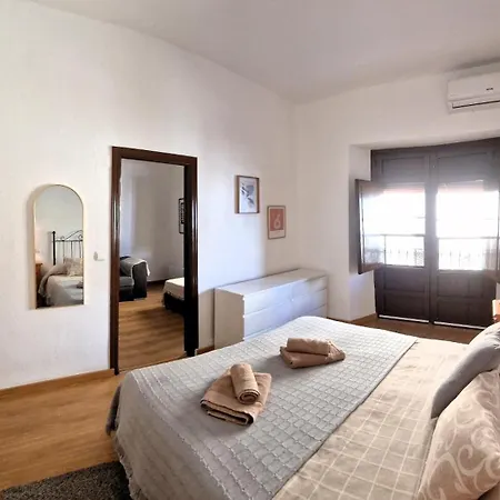 Ds En Plena Mezquita, Con Vistas